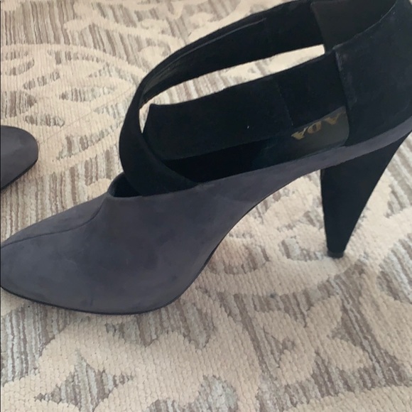 Prada boots - Picture 3 of 7